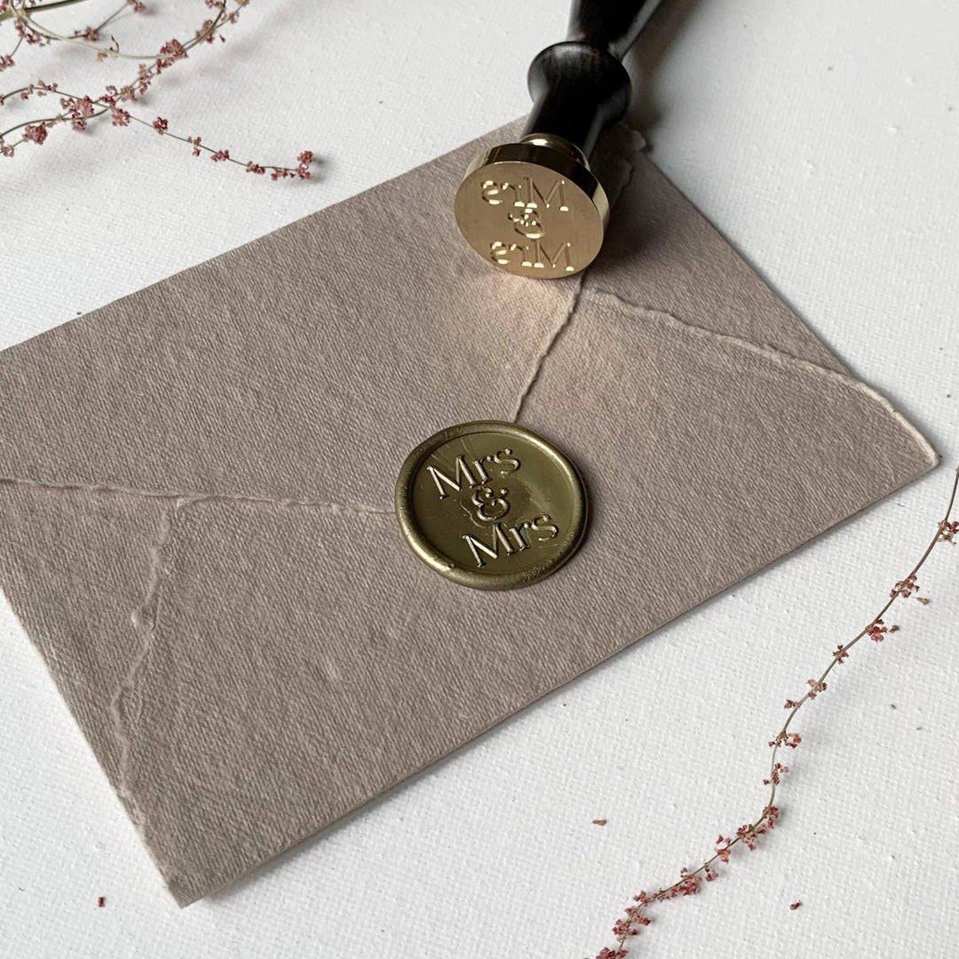 Siegelstempel "Mrs & Mrs" - sealed.shop